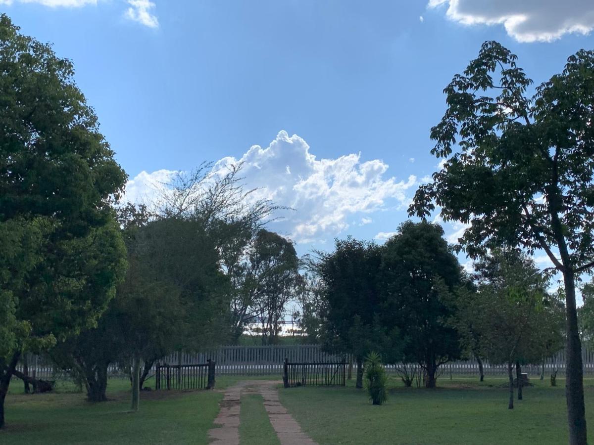 Sunset Cottage at Viva Connect, Cullinan Meule Esterno foto